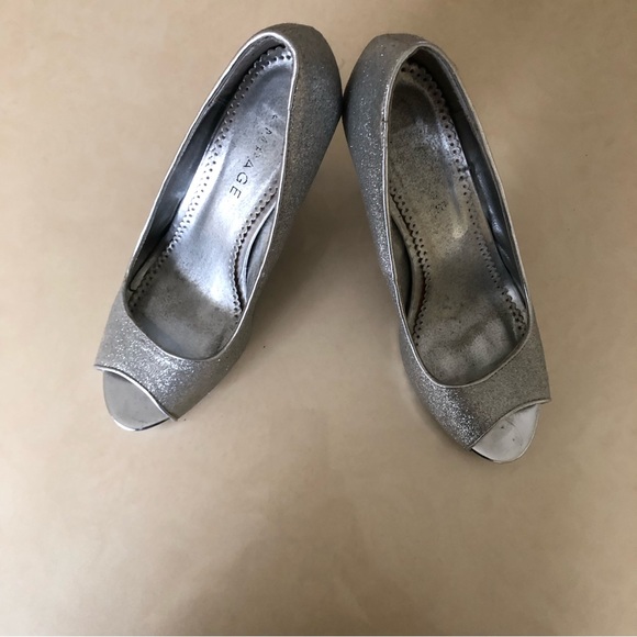 Rampage Silver Sparkly Peep Toe Heels - Size 10 - Picture 4 of 5
